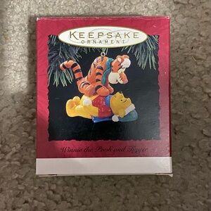 Keepsake Ornament with Winnie the Pooh and Tigger